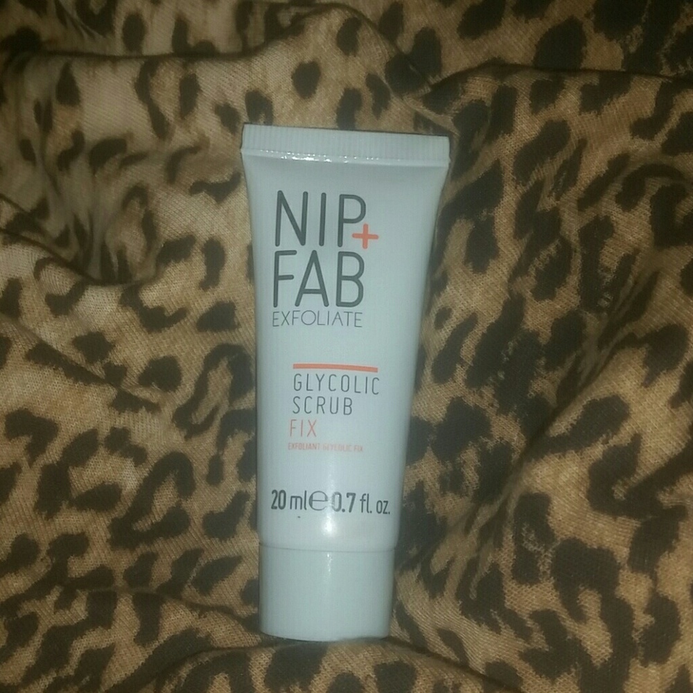 Facial scrub